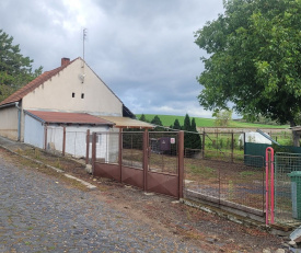 Prodej malého domu s pozemkem